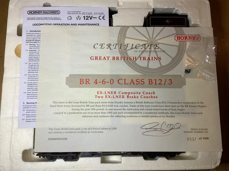 Hornby 00 gauge  R2134M The B12/3 Locomotive Train Pack. - Image 2 of 4