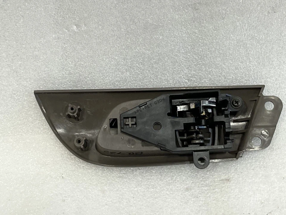 2001 2002 2003 2004 2005 LEXUS GS300 GS430 MANIJA PUERTA INTERIOR DERECHA LE02 Foto 2 de 4