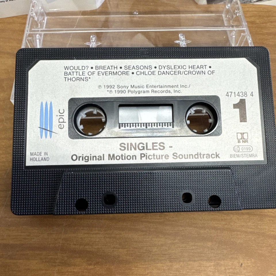Singles - Original Motion Picture Soundtrack ~ Cassette Tape ~ 1992 Euro Import - Image 4 of 4