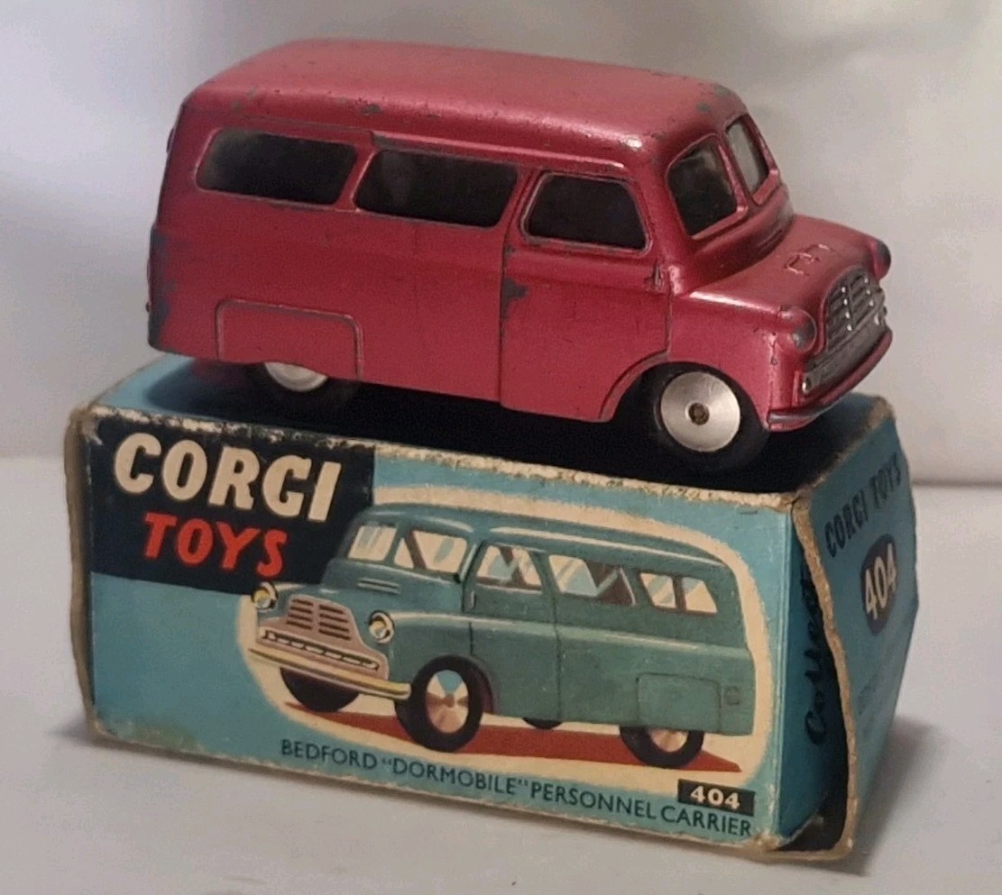 Corgi 404, Bedford Dormobile - Free Price Guide & Review