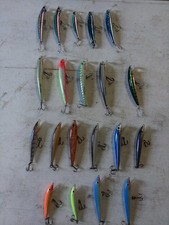 assorted trolling plugs for trout and salmon 20 pieces with case 