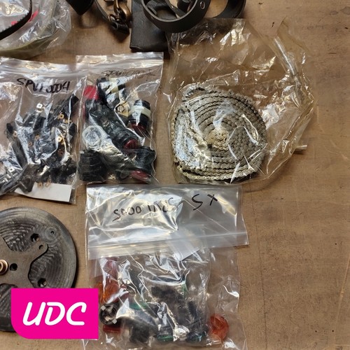 UNIS Jockey Club Arcade Game Assorted Parts - Picture 3 of 8