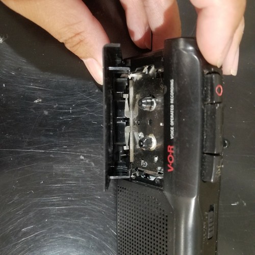 SONY M-527V MICROCASSETTE-CORDER VOICE RECORDER not tested AS PARTS - Picture 4 of 4
