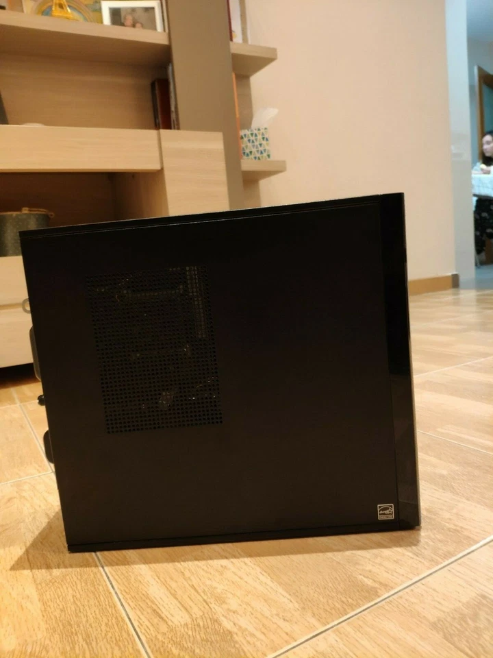 Minitorre HP - AMD A6 - 8Gb RAM - Imagen 2 de 4