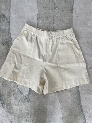 Uniqlo Cotton White Shorts Womens NWOT Uniqlo Womens Sz Sm Ivory