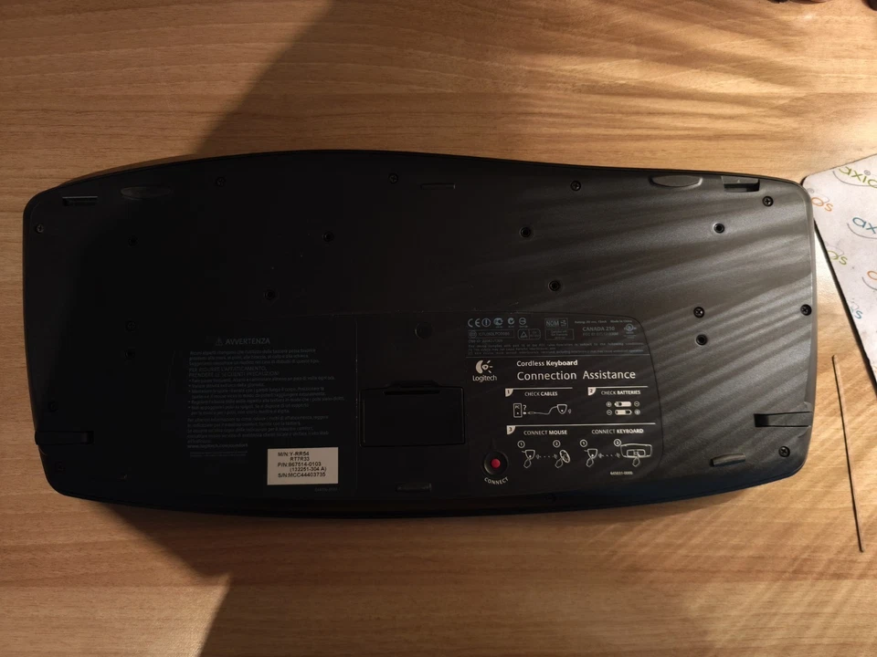 Tastiera multifunzione Wireless Logitech Senza Fili Con Attacco PS2 a batterie  - Immagine 4 di 4