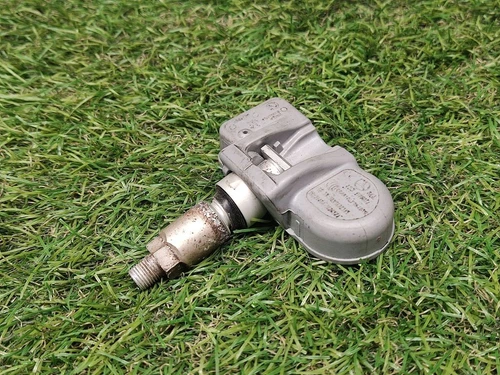 Mercedes-Benz E W212 2011 Sensor Reifendruckkontrolle RDK A0009054100 DTR60539
