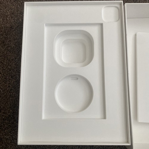 Apple iPad Pro 11 3ème Génération Argent 128Go Boîte Vide Bon état AVEC MANUEL & AUTOCOLLANTS - Photo 6/7