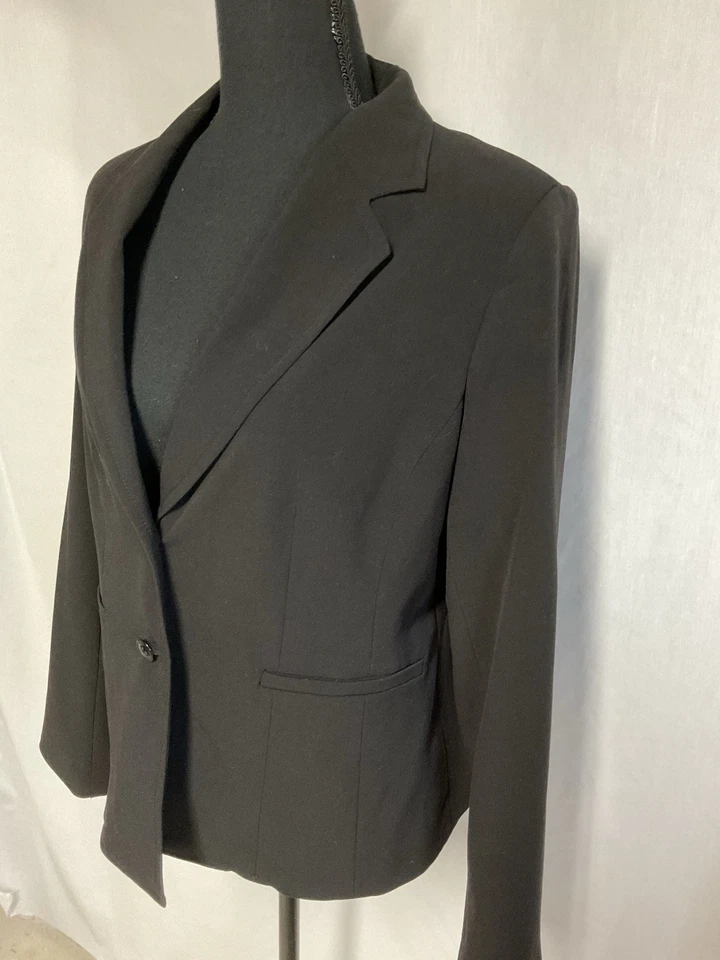 Blazer negro Fashion Bug para mujer talla 12 con dos botones delanteros Foto 2 de 4