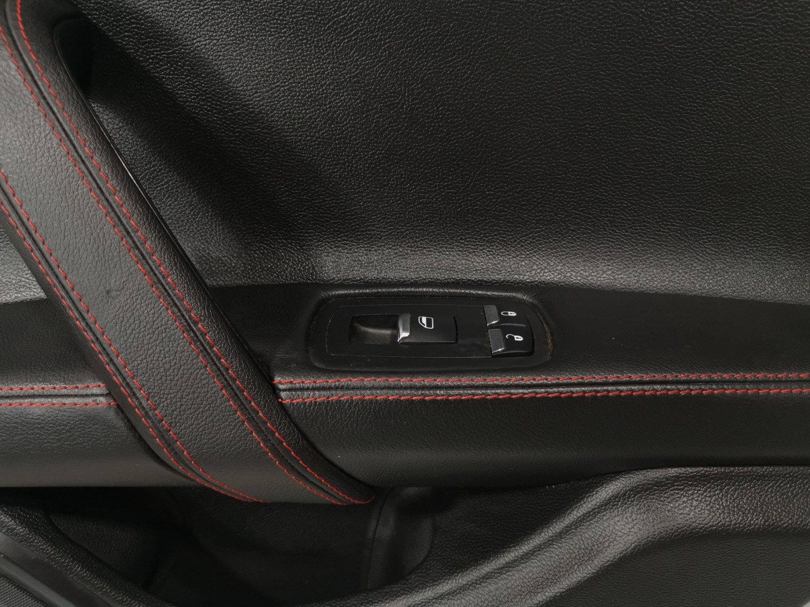 Maserati Ghibli 2016 RWD Auto 3.0 Rear Right Door Panel Trim Cover 6700201340