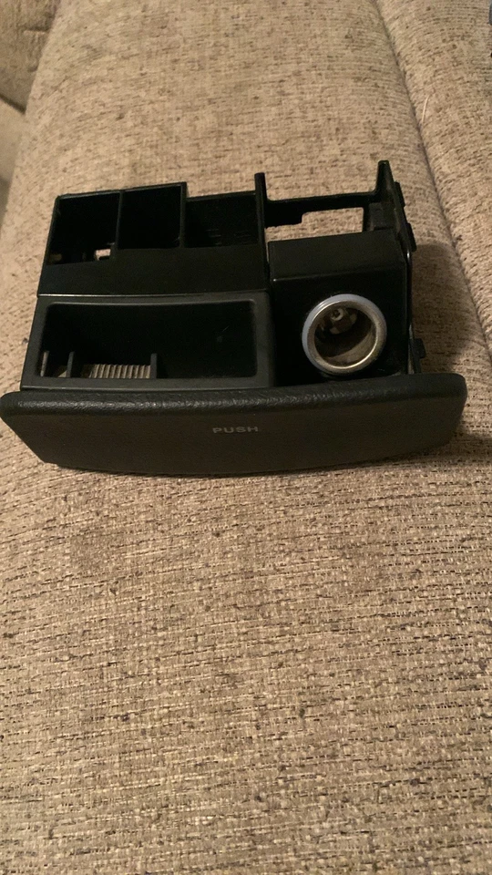 2007 2008 2009 KIA SPECTRA CENTER CONSOLE ASHTRAY COMPARTMENT BOX LIGHTER - Image 2 of 3