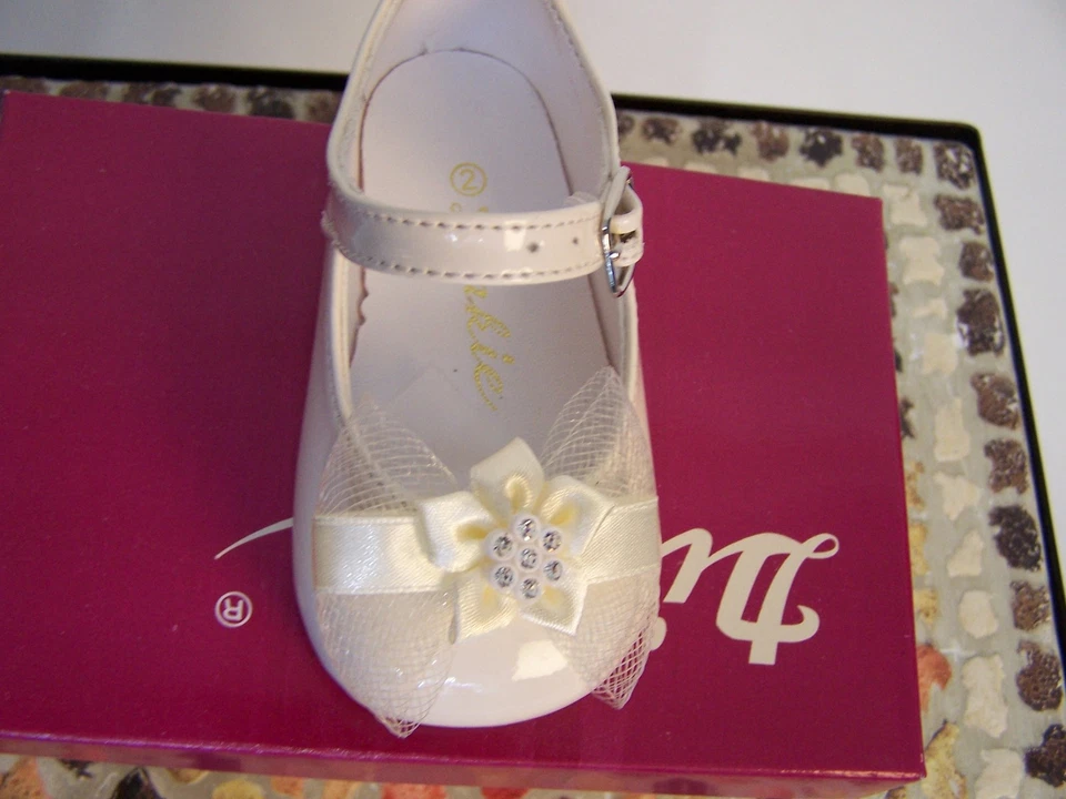 Classic Mary Jane w/Bow & Rhine Flower Baby Girl Shoes  Christening /formal  - Image 2 of 4