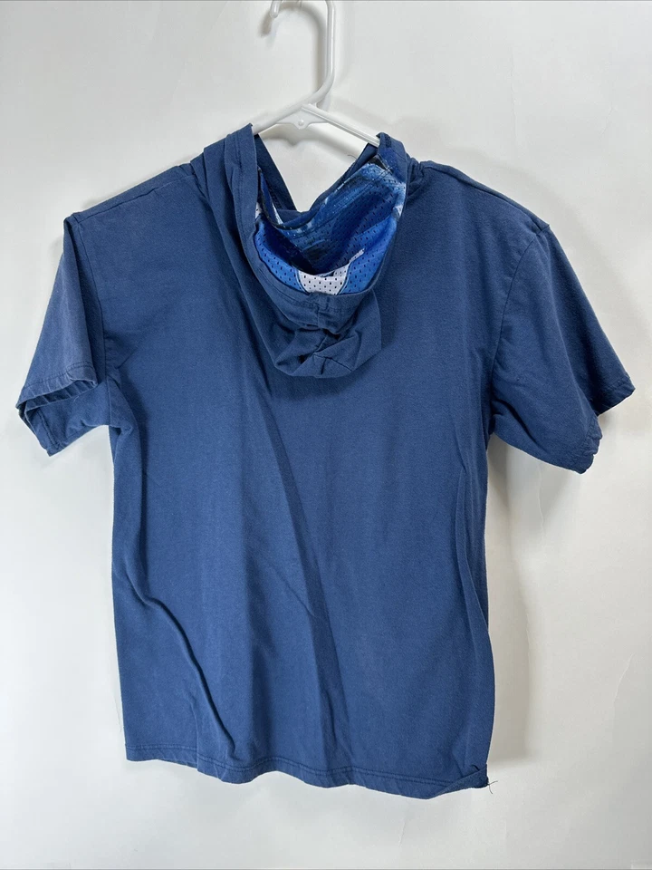 Captain America T-Shirt With Mesh Hood Marvel Boys Size Large - Image 2 of 4