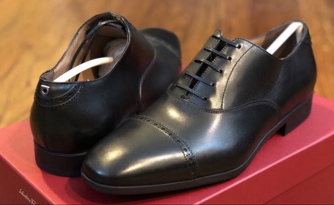 Salvatore Ferragamo ブラックレザーシューズ 9.5 D uploading-1428193.jpg
