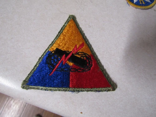 GENUINE MILITARY PATCH WW2 ERA US ARMY ARMORED DIVISION PLAIN #2