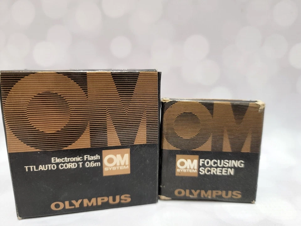 Pantalla de enfoque Olympus OM y cable de flash electrónico de colección fotografía de película SLR Foto 2 de 4