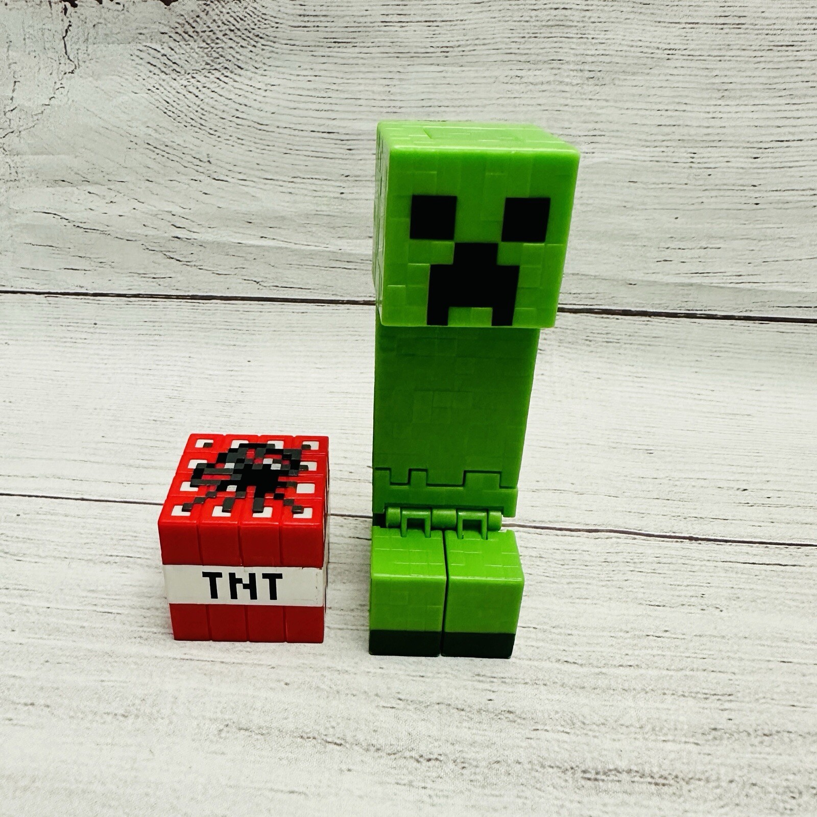 Minecraft Overworld Core Creeper with TNT Box Action Figure