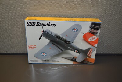 1984 Testors Model Kit SBD Dauntless 1:72 Scale #693 Factory Sealed