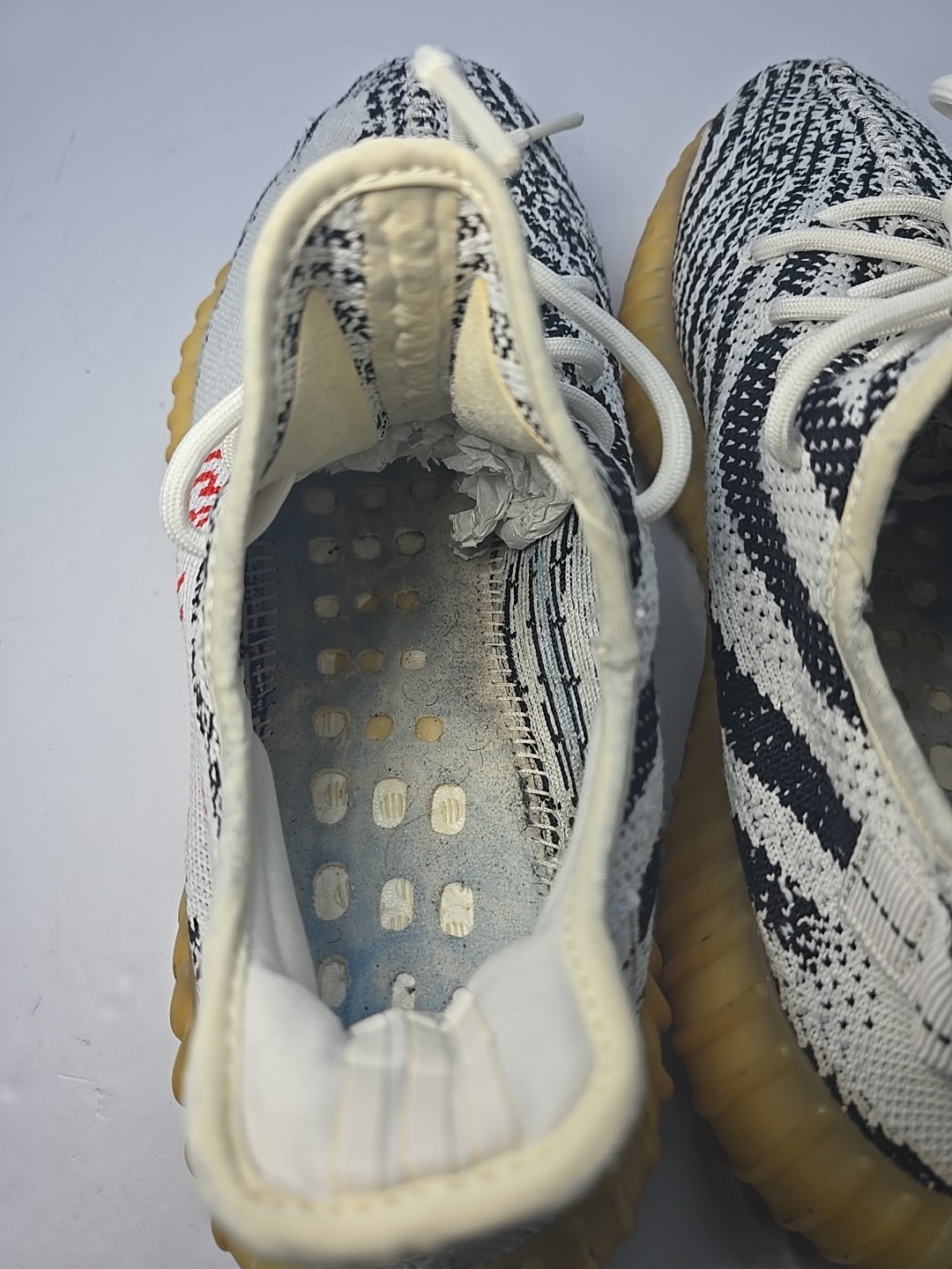 Yeezy Boost 350 V2 Mens 12 Shoes White Black Red Zebra Adidas Art CP9654  thumbnail 10