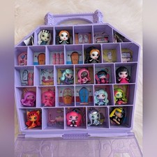 Monster High Minis Carrying Case  15 Figurines Lot