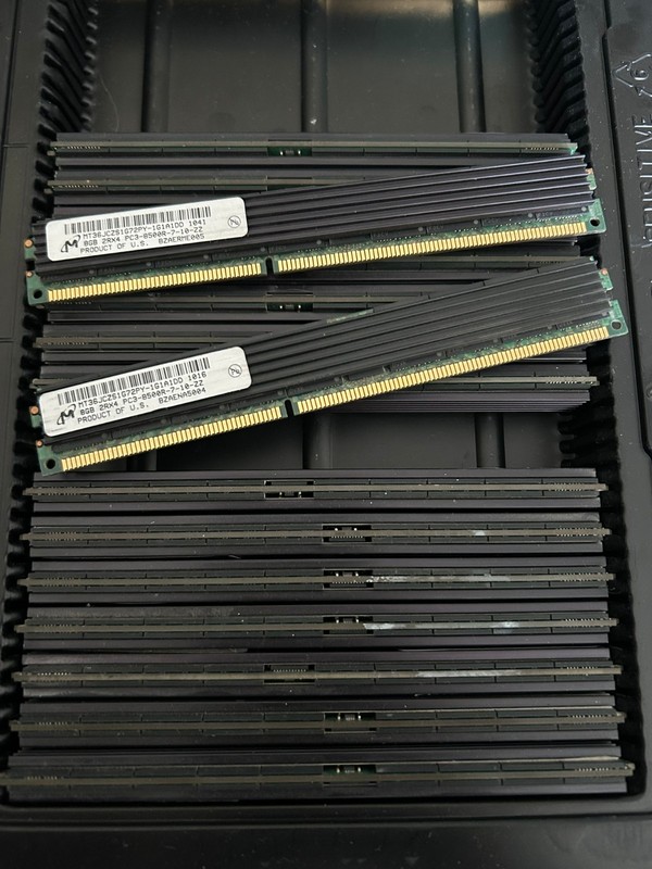 Micron PC3-8500R 64GB RDIMM DDR3 Memory (MT36JCZS1G72PY-1G1A1DD)