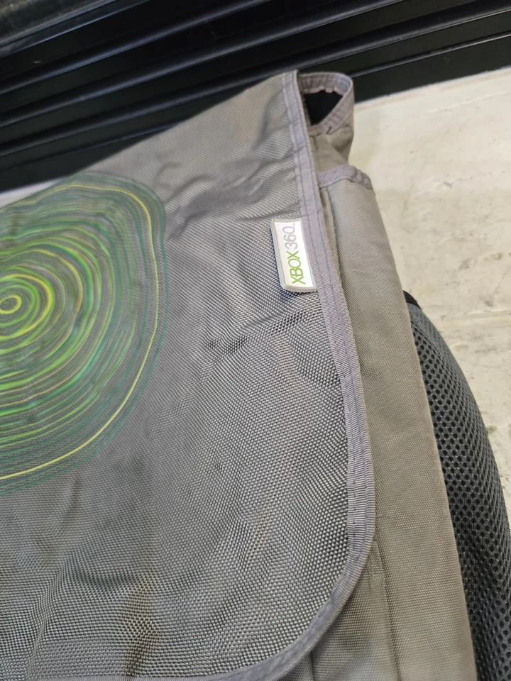 Mochila Bolsa de Viaje Xbox 360 Gris Edición Limitada. Foto 3 de 4