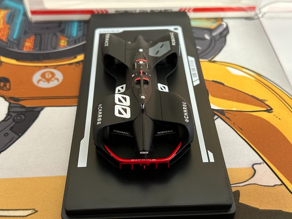 ROBORACE 1/43 Resin Robot On Board Electric Driverless Car ROBORACE 1/43 Resin Robot On Board Electric Driverless Car