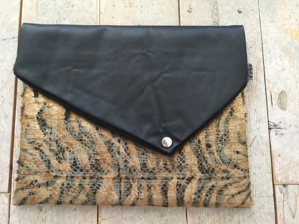 Tasche Tablet*Leder schwarz LEO Stoff 💻💼LUXUS UNIKAT Maße 35 x 28 cm