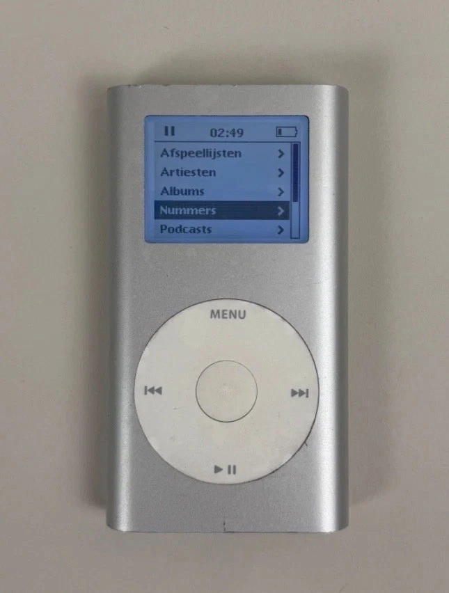 Apple ipod mini Silver 4GB-Model A1051-Vintage 2004 MP3 player