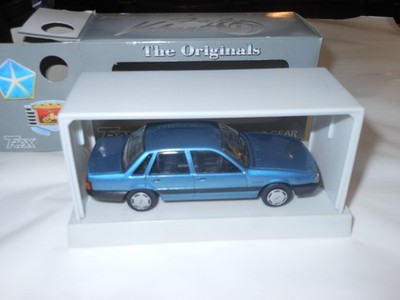 Trax TR16B Holden VL Commodore Sedan 1986 1:43 Top Gear