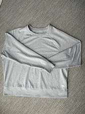 VUORI GREY LONG SLEEVE GREY HALO CREW SZ M ATHLEISURE