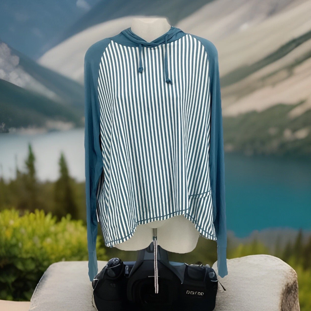 Krimson Klover Women's Size XL Long Sleeve Helena Teal White Striped Hoodie