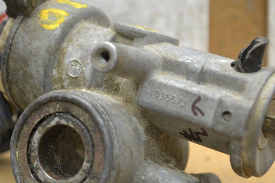 2000 Isuzu NPR Ignition Lock Cylinder Switch With 336673 Key 146-9E4 Bx 5 - Image 2 of 4