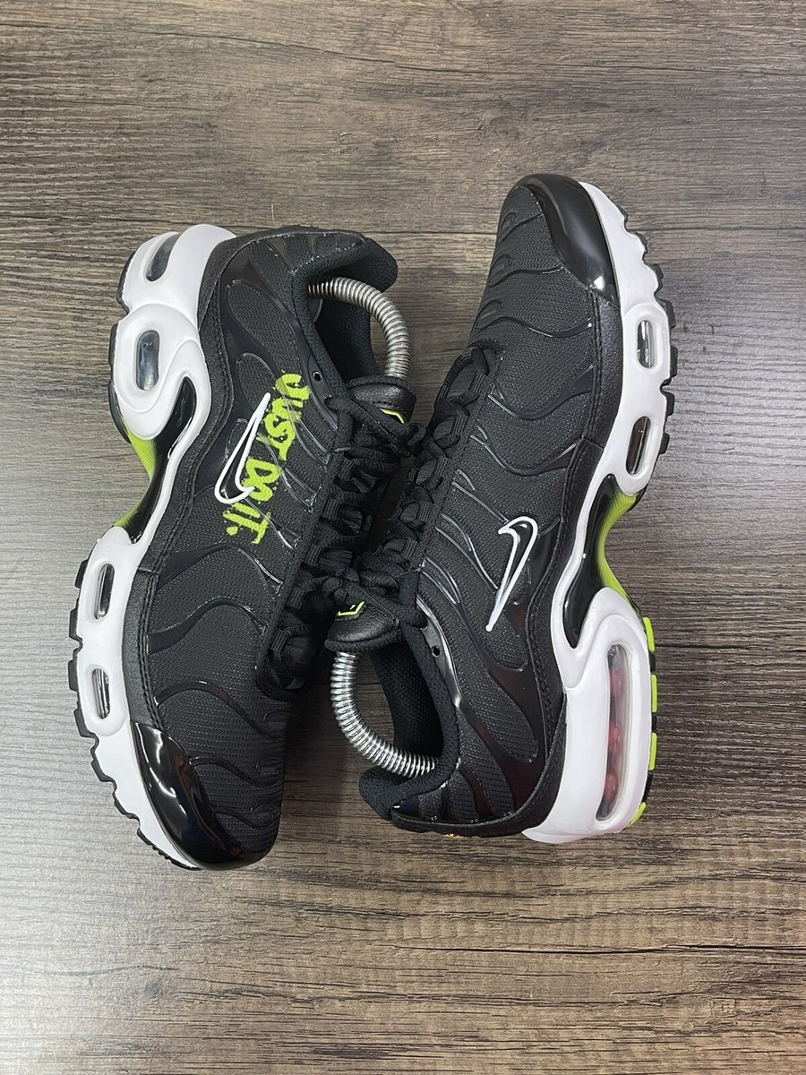 nike tuned 1 black volt
