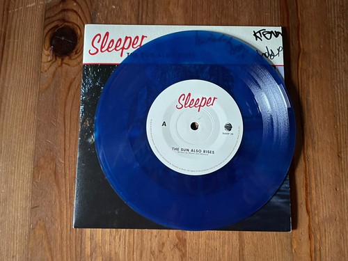 *SIGNED* Sleeper - The Sun Also Shines Blue 7" Single *NEW* 7-inch Vinyl - Picture 3 of 4