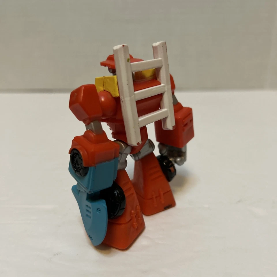 Playskool Heroes Transformers Rescue Bots Heatwave the Fire-Bot Figure 2015 - Image 4 of 4
