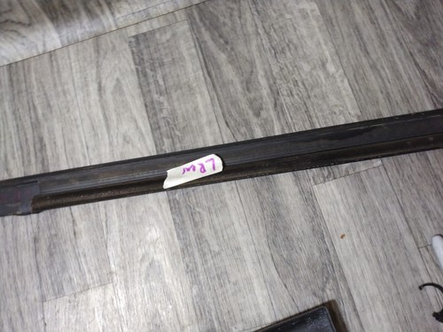 Chevy GMC OEM 2002-2009 Trailblazer Envoy Rear Driver Left Outer Window Sweeper - Picture 6 of 7