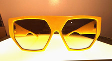Foster Grant vintage sunglasses w/Gradient Lens