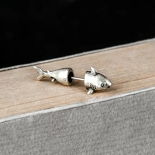 I13 einzelner Ohrring Hai Sterling Silber 925 Ohrstecker