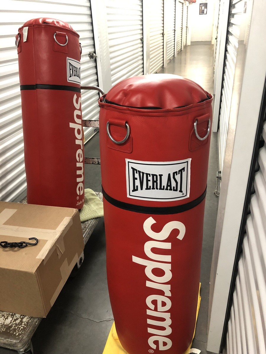 SUPREME シュプリーム エバーラスト パンチング バッグ New Sealed Supreme 2016 Everlast Red Leather 70 Lb Heavy