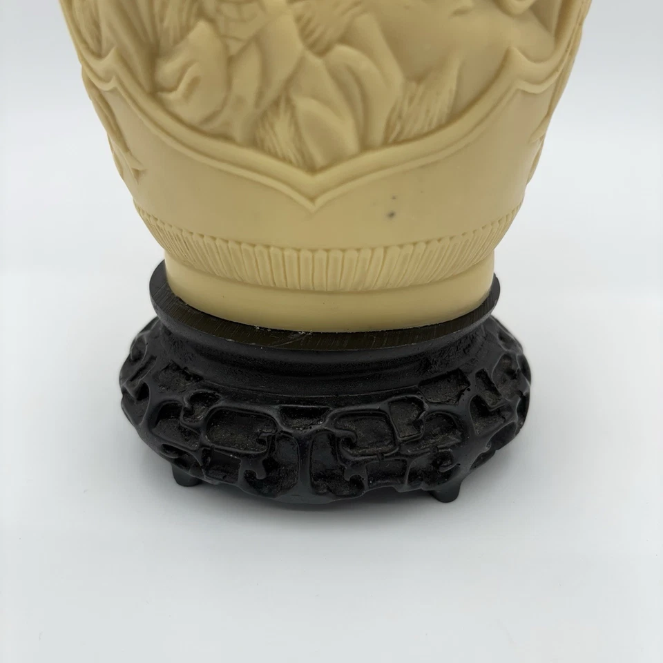 Jarrón de celuloide oriental tallado vintage Norleans Italia elefante inspirado en Asia Foto 3 de 4