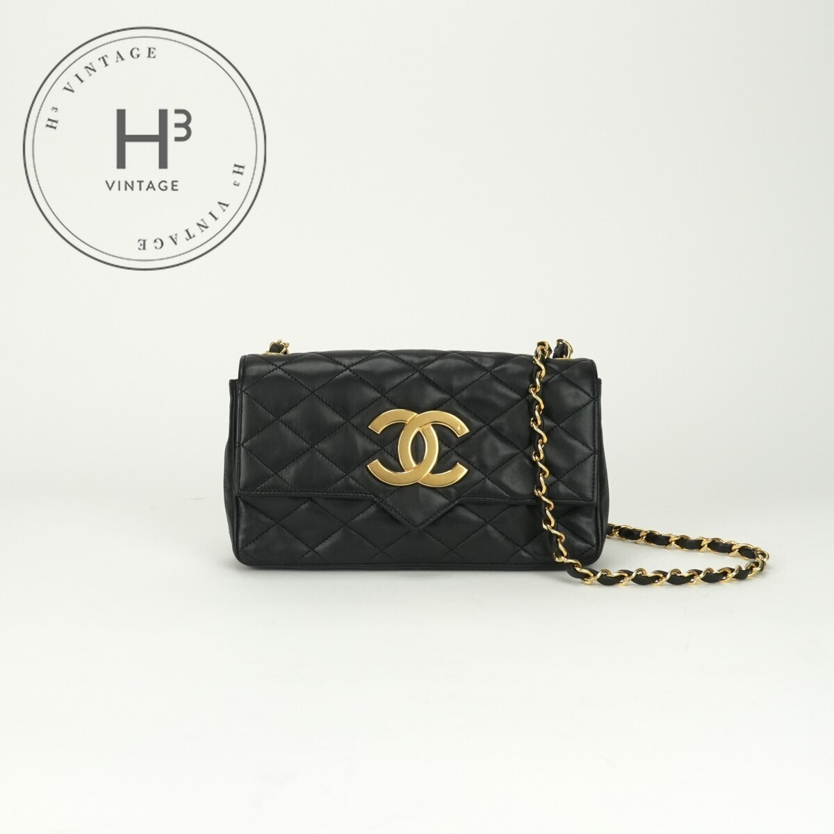 CHANEL Lambskin Matelass Shoulder Bag with Gold Chain Hardware in Black
