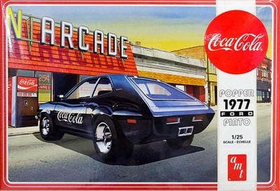 1977 Ford Pinto POPPER Coca Cola + Vending Machine 1:25 AMT Model Kit AMT1166