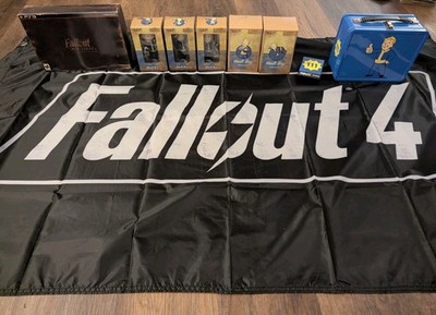 FALLOUT NEW VEGAS, 4, 76 Collectible Lot (Flag, Bobbleheads, Lunchbox, Keychain)