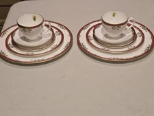 Waterford - Holiday Ribbons -  5 Piece Place Settings.   2 PLACE SETTINGS. NEW