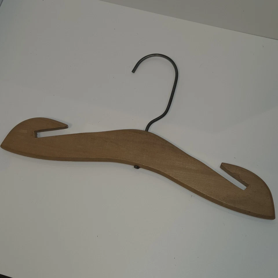 9 cabides de madeira vintage com gancho Henry Hanger Company - Imagem 3 de 4