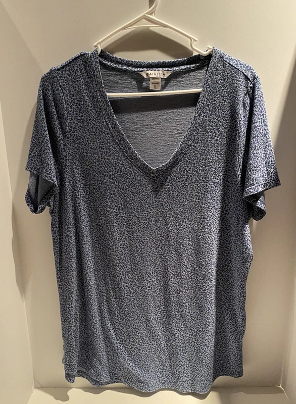 athleta chrome cheetah breezy scoop v-neck athleisure shirt