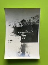 Photo, WW2, if necessary Carstens, Willi laughs at the sauerkraut (N)50742