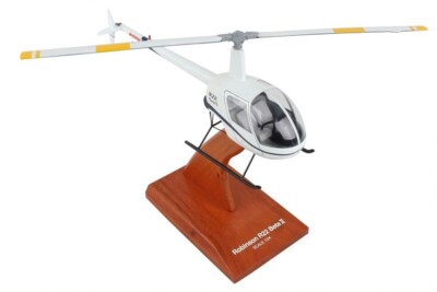 Robinson R-22 Beta II Helicopter Utility Trainer Desk Top Display 1/24 XX Model