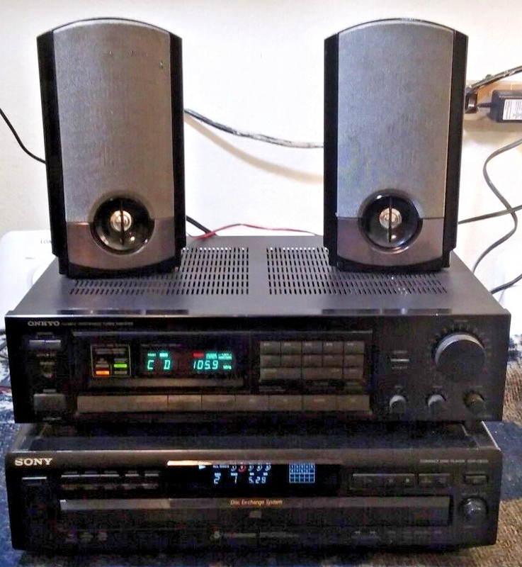 ONKYO VINTAGE RECEIVER/AMP 35 WATTS/CHANNEL BLACK SERVICED BY ELECTRIC JONES